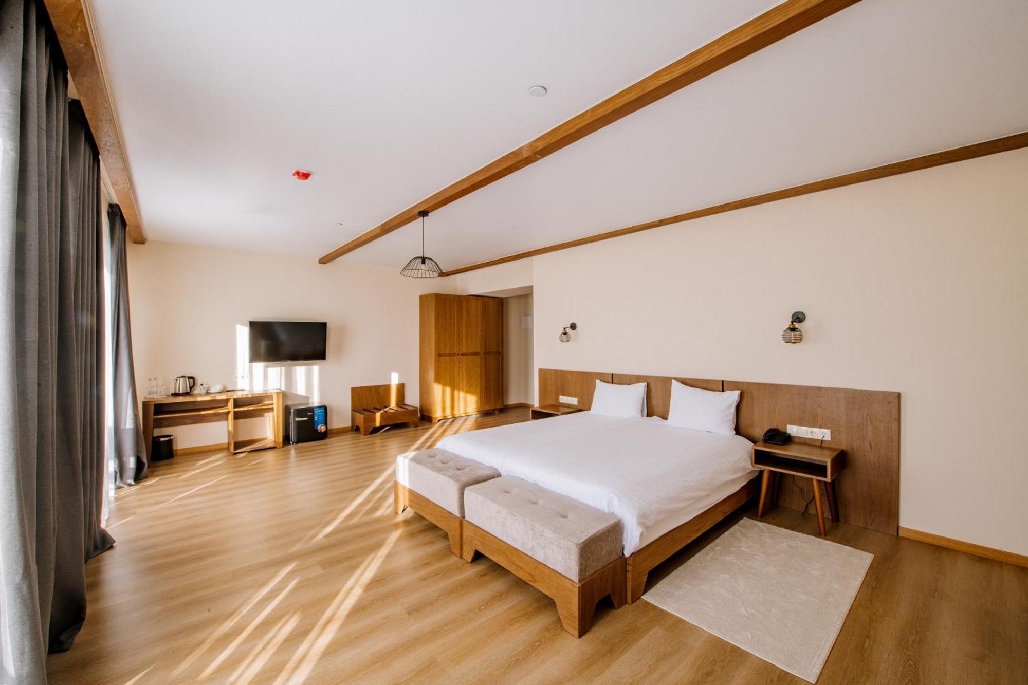 古多里酒店 客房 照片 A room at the Hotel Waldhaus Flims